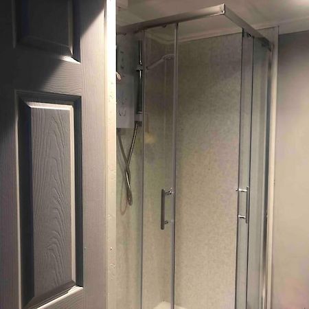 Belfast Private Room, En-Suite & Own Access ภายนอก รูปภาพ